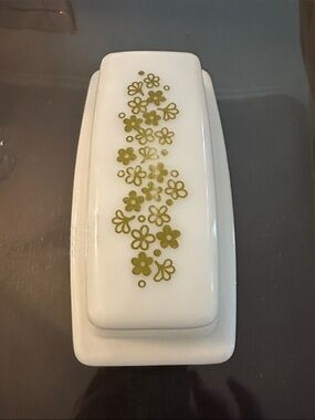 PYREX Crazy Daisy or Spring Blossom butter dish and lid